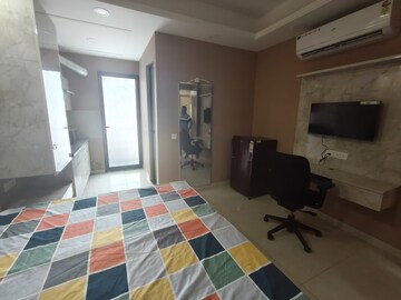 Team Area in 1 RK Apartment at Sector 52 – for Rent