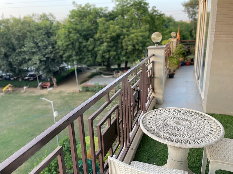 Balcony, vasant kunj 3 Bedroom 1600 Sq.Ft. Apartment In Vasant Kunj Delhi 8170541