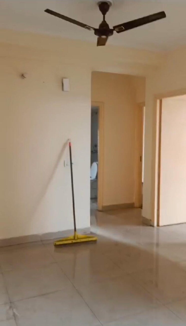 Room, spring-meadows 3 Bedroom 1170 Sq.Ft. Apartment In Tech Zone 4 Greater Noida Greater Noida 8170549