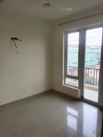Room in 3.5 BHK Apartment at Alaknanda Society, Sector 56 – for Rent