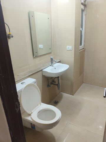 Bathroom in 3.5 BHK Apartment at Alaknanda Society, Sector 56 – for Rent