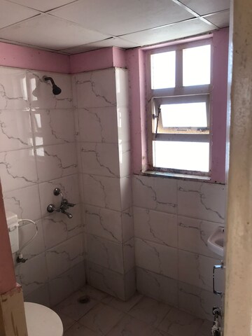 Bathroom in 3 BHK Apartment at Auric City Homes, Sector 82 – for Rent