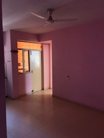 Room in 3 BHK Apartment at Auric City Homes, Sector 82 – for Rent