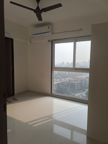 Room in 2 BHK Apartment at Ashar Axis, Majiwada – for Rent