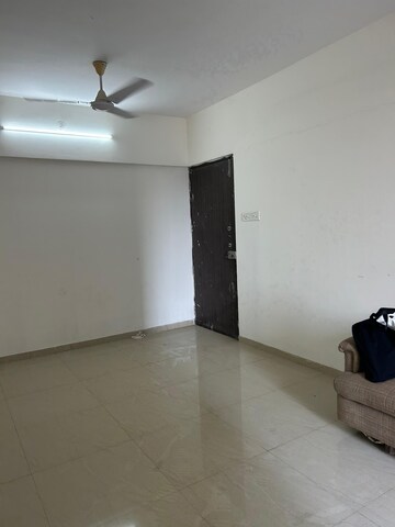 Room in 2 BHK Apartment at Surya Kiran CHS Andheri, Andheri West – for Rent
