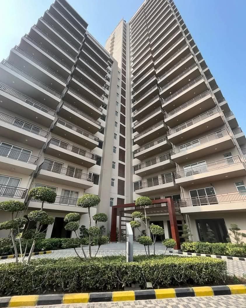 4 BHK + Servant Room,Extra Room Apartment For Sale in Indiabulls Enigma