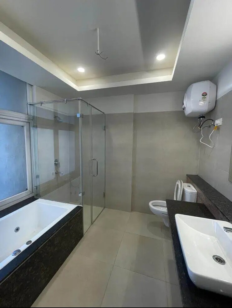 Bathroom, indiabulls-enigma 4 Bedroom 3350 Sq.Ft. Apartment In Sector 110 Gurgaon 8170674