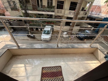 Furnished Amenities in 1 RK Builder Floor at Sushant Lok 1, Sector 43 – for Rent