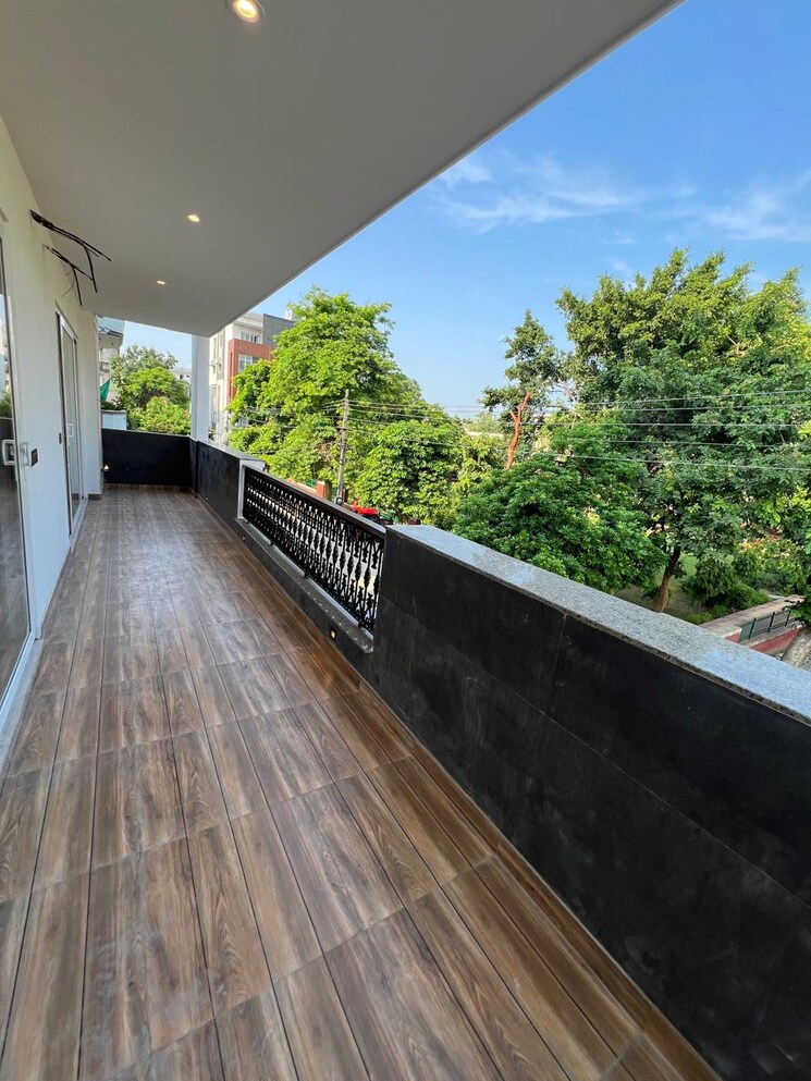 Balcony, sector 46 3 Bedroom 2230 Sq.Ft. Builder Floor In Sector 46 Faridabad 8170709