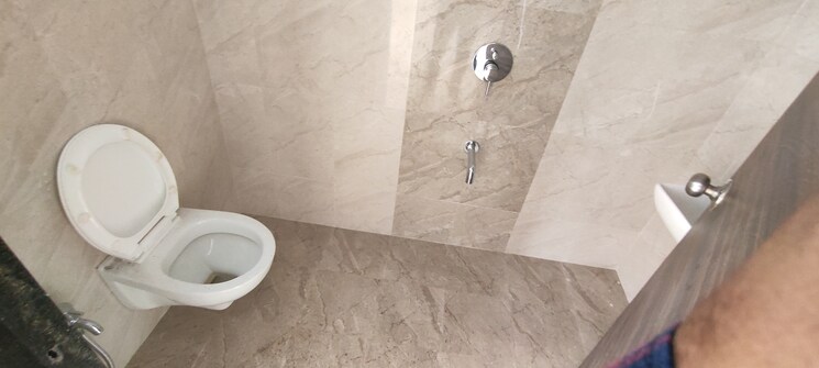 Bathroom, house-code-chitrakut-chs 1 Bedroom 384 Sq.Ft. Apartment In Kandivali East Mumbai 8170742