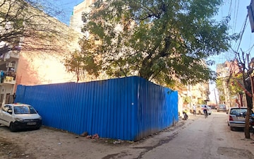 Plot For Sale in Chattarpur