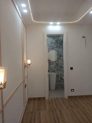 Furnished Amenities in 4 BHK Builder Floor at Infinite Luxury, South City 2 – for Rent