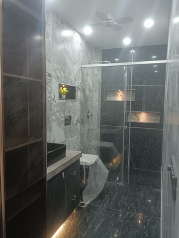 Bathroom in 4 BHK Builder Floor at Infinite Luxury, South City 2 – for Rent