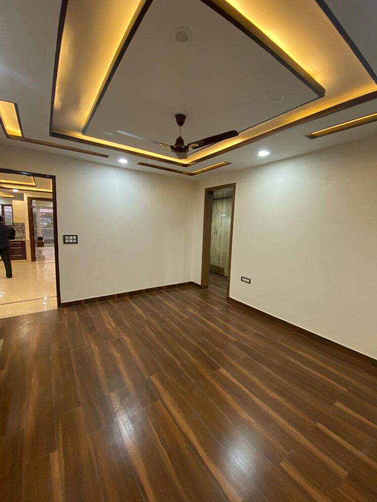 Room, sector 21d 3 Bedroom 1700 Sq.Ft. Apartment In Sector 21d Faridabad 8170833