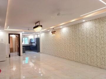 Building Lobby in 3 BHK Builder Floor at Sector 84 – for Sale