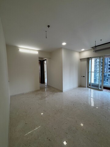 Room in 2 BHK Apartment at Ekta Tripolis, Goregaon West – for Rent