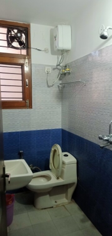Bathroom in Studio Apartment at Vaishali Nagar – for Rent