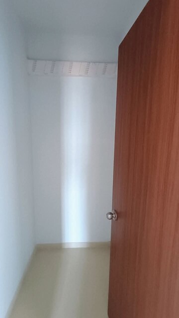 Room in 1.5 BHK Apartment at Lodha Palava City Lakeshore Greens, Dombivli East – for Sale