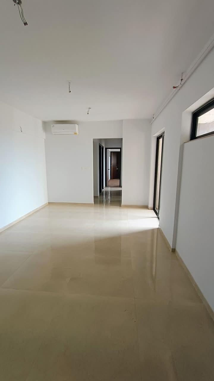 1.5 BHK + Pooja Room Apartment For Sale in Lodha Palava City Lakeshore Greens