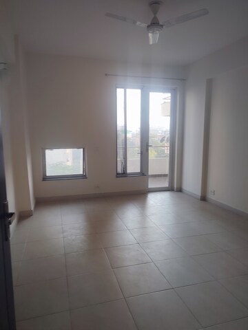 Room in 3.5 BHK Apartment at The Legend One, Sector 57 – for Rent