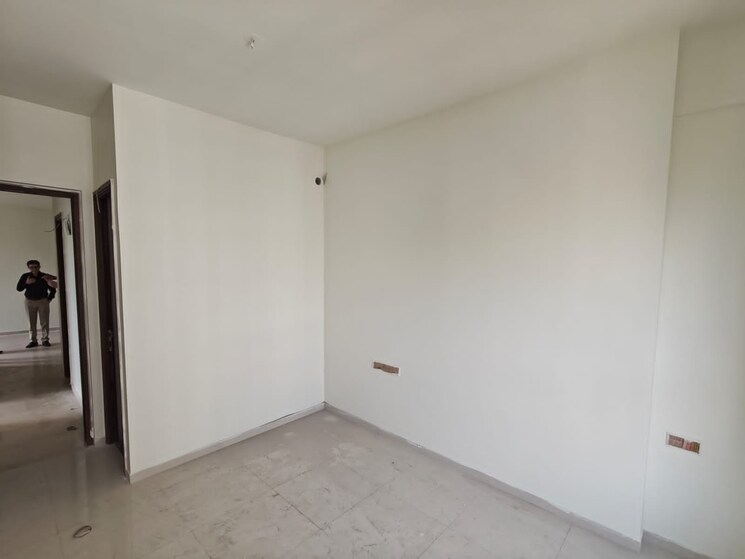 Living Room, kalpataru-vienta-tower-b 3 Bedroom 1018 Sq.Ft. Apartment In Kandivali East Mumbai 8171024