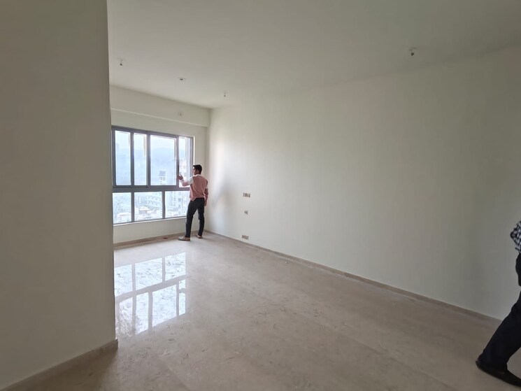 Living Room, kalpataru-vienta-tower-b 3 Bedroom 1018 Sq.Ft. Apartment In Kandivali East Mumbai 8171024