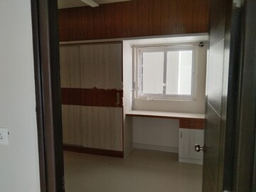 Room in 3 BHK Apartment at Candeur Sunshine, Kodigehalli – for Rent