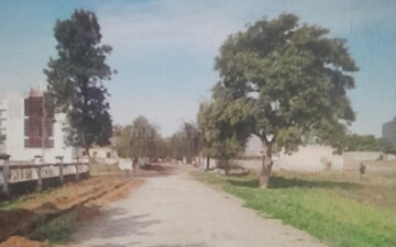 Plot For Sale in Kasna Industrial Area, Kasna