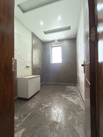 Room in 3 BHK Builder Floor at BPTP Parkland Pride, Sector 77 – for Sale