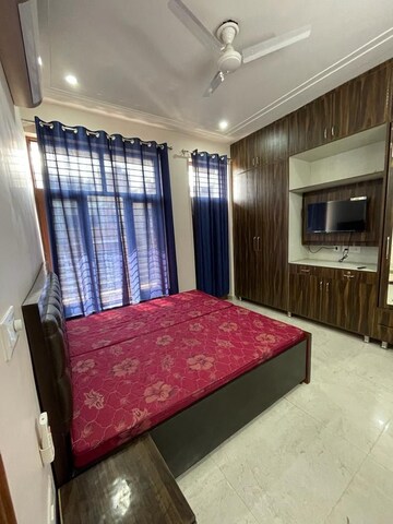 Bedroom in 1.5 BHK Builder Floor at Sector 27 – for Rent