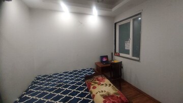 Bedroom in 4 BHK Builder Floor at Sector 57 – for Rent