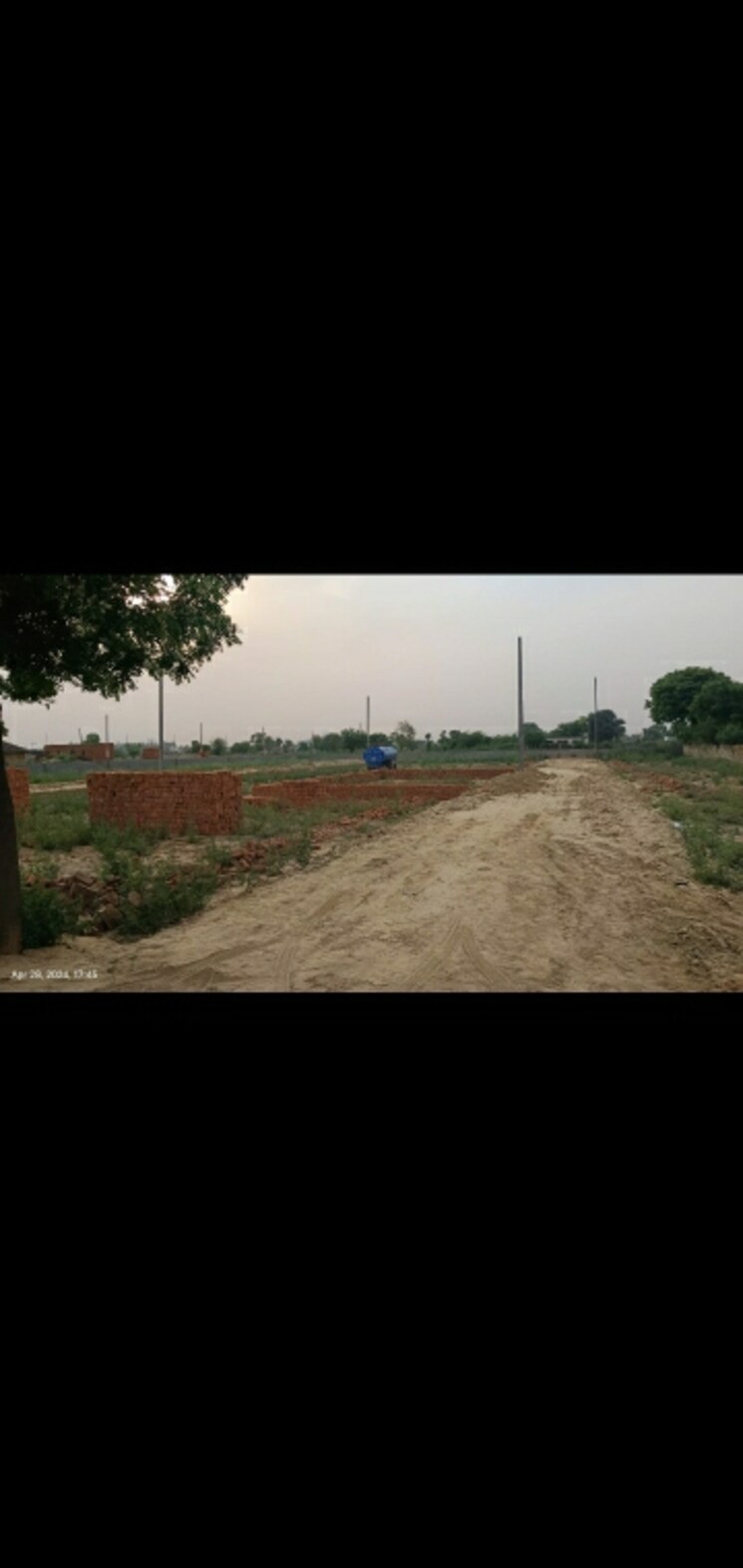 undefined, swarnim-vihar  70 Sq.Yd. Plot In Sector 82 Noida 8171121