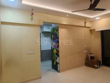 Room in 1 BHK Apartment at Kanakia Spaces Zen World, Kanjurmarg East – for Rent