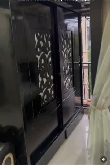 Bedroom in 3 BHK Apartment at Chembur – for Rent
