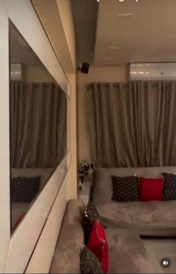 Living Room in 3 BHK Apartment at Chembur – for Rent