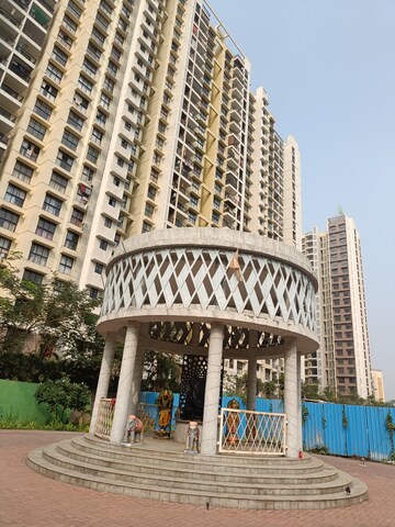 2 BHK Apartment For Rent in Runwal Gardens, Dombivli East