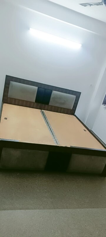Furnished Amenities in 1 BHK Builder Floor at Saket – for Rent
