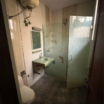 Bathroom in 3 BHK Builder Floor at SLF Indraprastha Apartments, Indraprastha Colony – for Rent