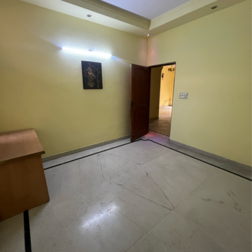 Room in 3 BHK Builder Floor at SLF Indraprastha Apartments, Indraprastha Colony – for Rent