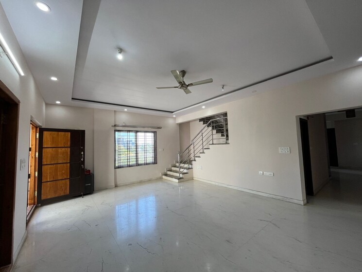 Room, reliaable-lakedew-residency 3 Bedroom 2375 Sq.Ft. Apartment In Harlur Bangalore 8171226