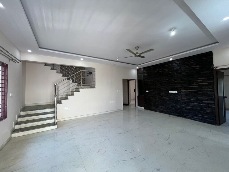 Room, reliaable-lakedew-residency 3 Bedroom 2375 Sq.Ft. Apartment In Harlur Bangalore 8171226