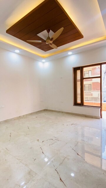 Room in 3 BHK Builder Floor at Puri Aman Vilas, Sector 89 – for Sale