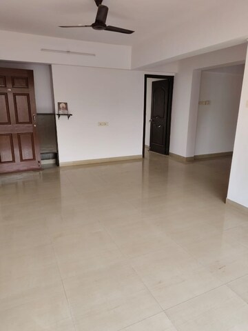 Living Room in 3 BHK Apartment at Chembur – for Rent