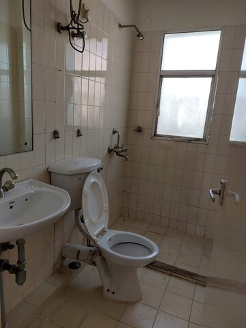 Bathroom in 3 BHK Apartment at DLF The Carlton Estate, Dlf Phase V – for Rent