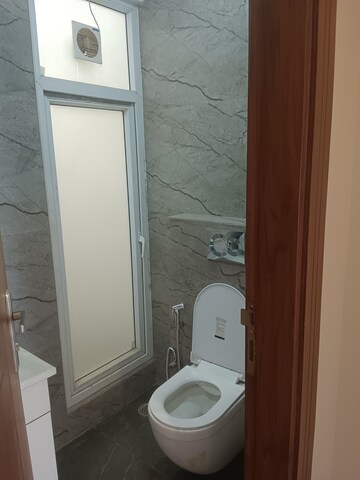 Bathroom in 5 BHK Builder Floor at Auram Floor, South City 2 – for Rent