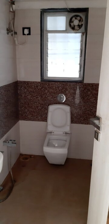 Bathroom in 2 BHK Apartment at Shital Smit CHS, Kandivali East – for Rent