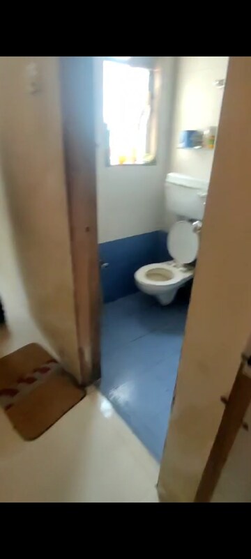 Master Bedroom in 2 BHK Apartment at Raj Paradise B Wing CHS Ltd, Andheri East – for Rent