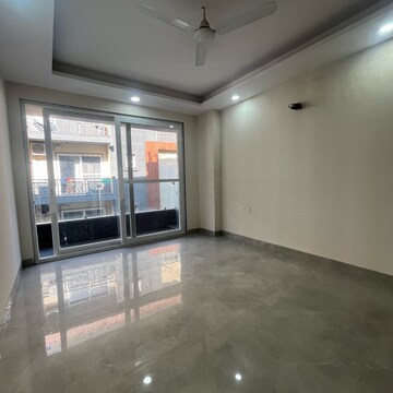 Room in 5 BHK Builder Floor at Chattarpur – for Sale