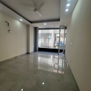 Room in 5 BHK Builder Floor at Chattarpur – for Sale
