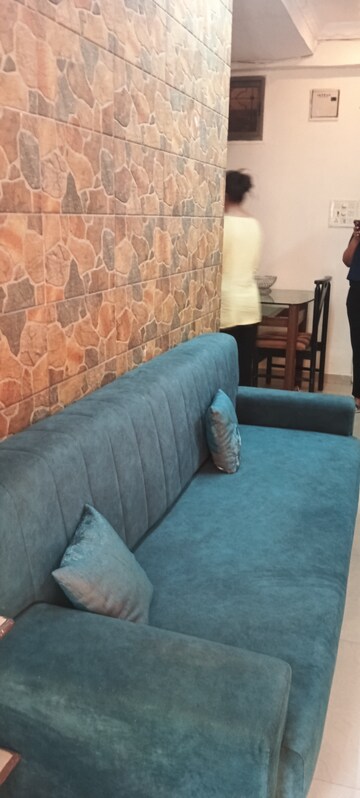 Bedroom in 1 BHK Apartment at Vile Parle West – for Rent